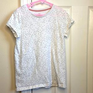 White and black heart shirt